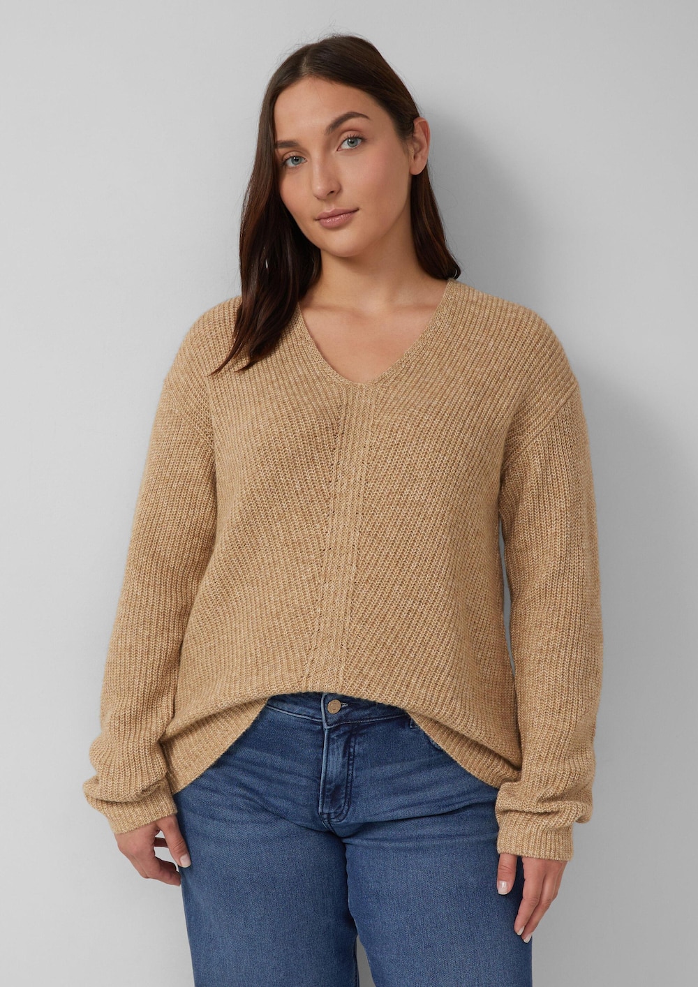 Weicher Strickpullover im Relaxed Fit mit V-Ausschnitt