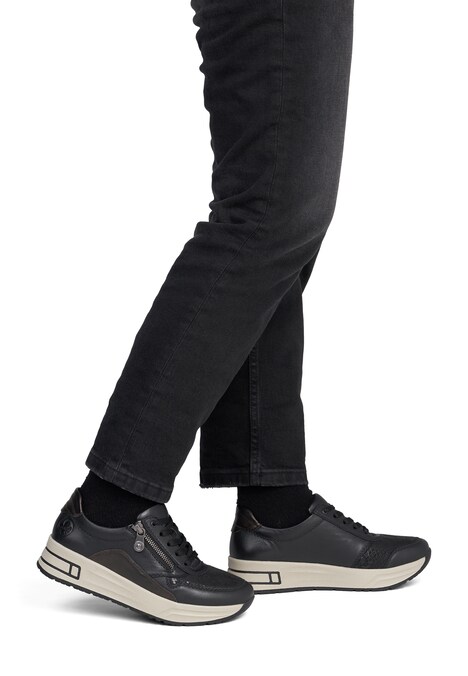 Sneaker Low N8114