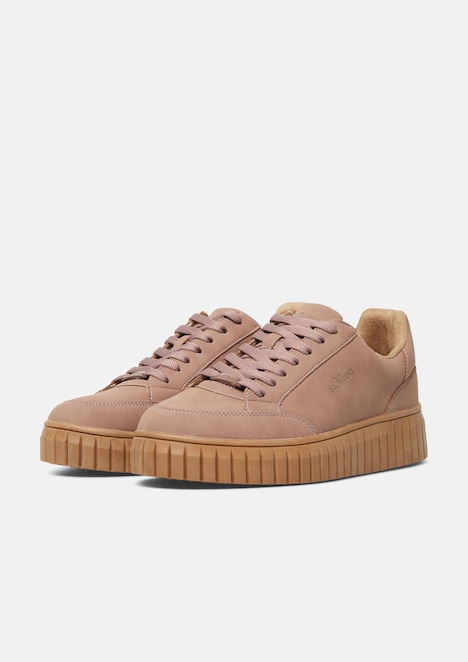 Sneaker mit Plateau-Sohle