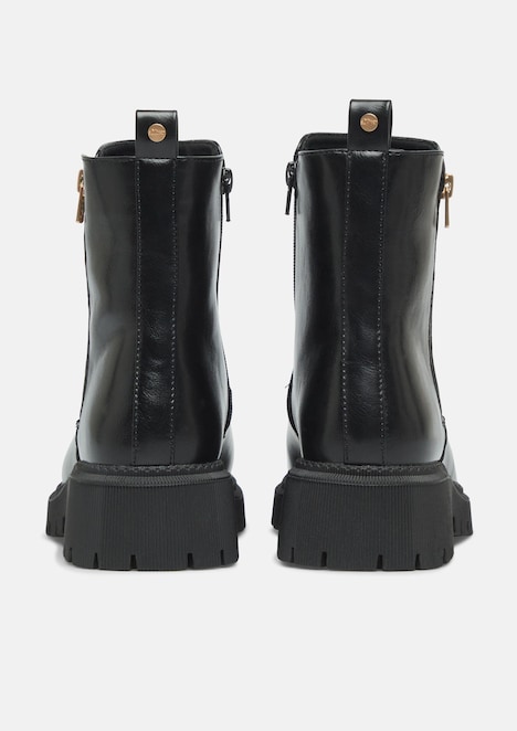 Stiefel in Leder-Optik mit Schmuck-Detail