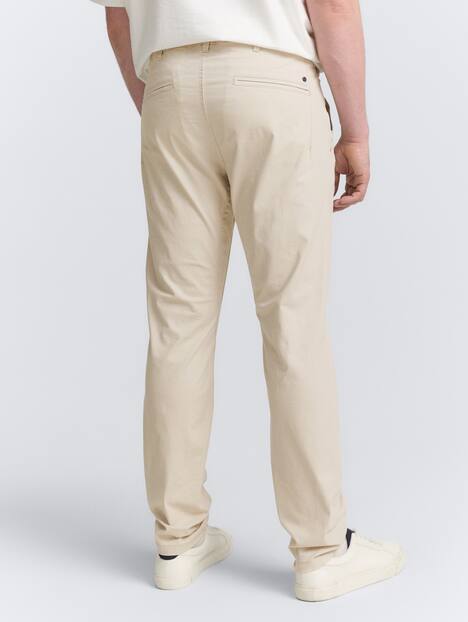 Tapered Chino Hose