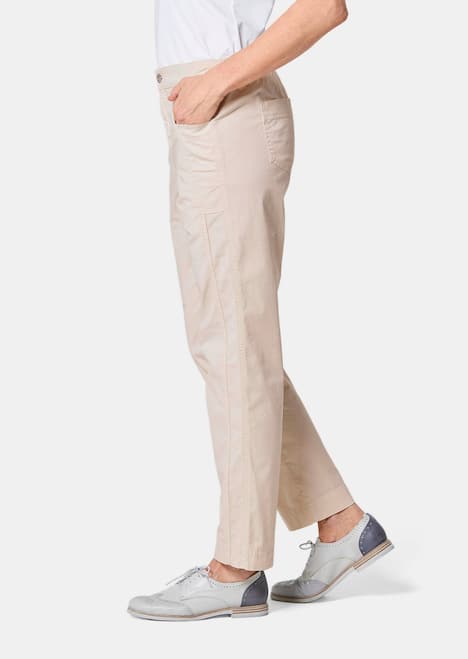 Elastische Hose mit extra Nähten