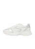 Sneaker mit Schnürung