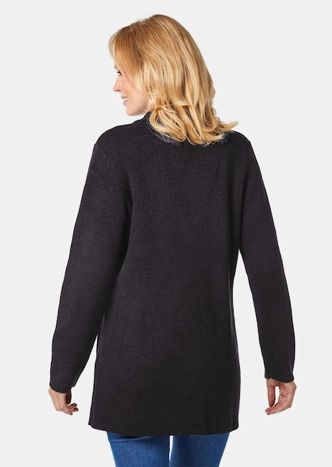 Kuschelweiche, kaschierende Strickjacke