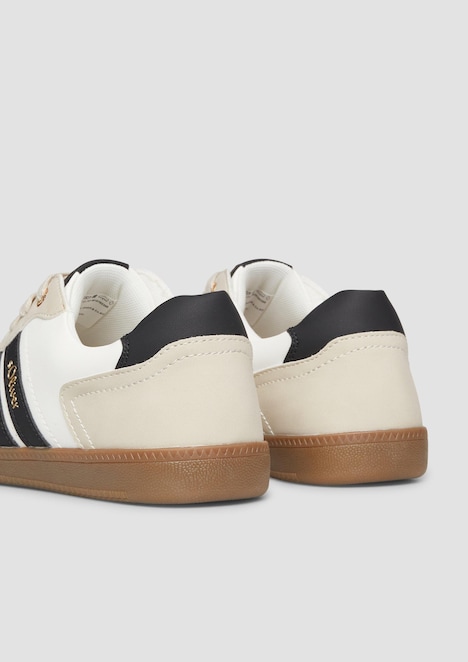 Sneaker aus Lederimitat