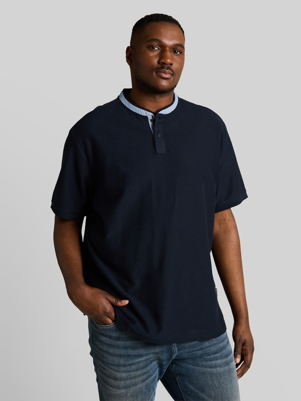 Poloshirt mit Stehkragen