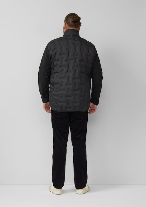Leicht wattierte Jacke im Fabricmix mit sportiven Details