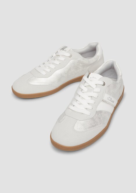 Sneaker aus Lederimitat