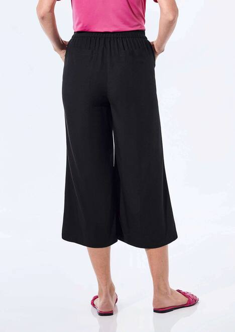 Hose mit Schlupfbund und Zierelement