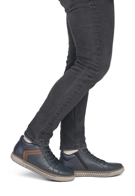 Schnürstiefel 17940