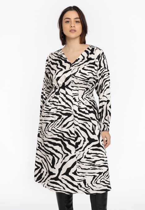 Kleid mit V-Ausschnitt
