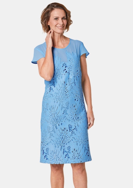 Kleid aus sommerlicher Spitze