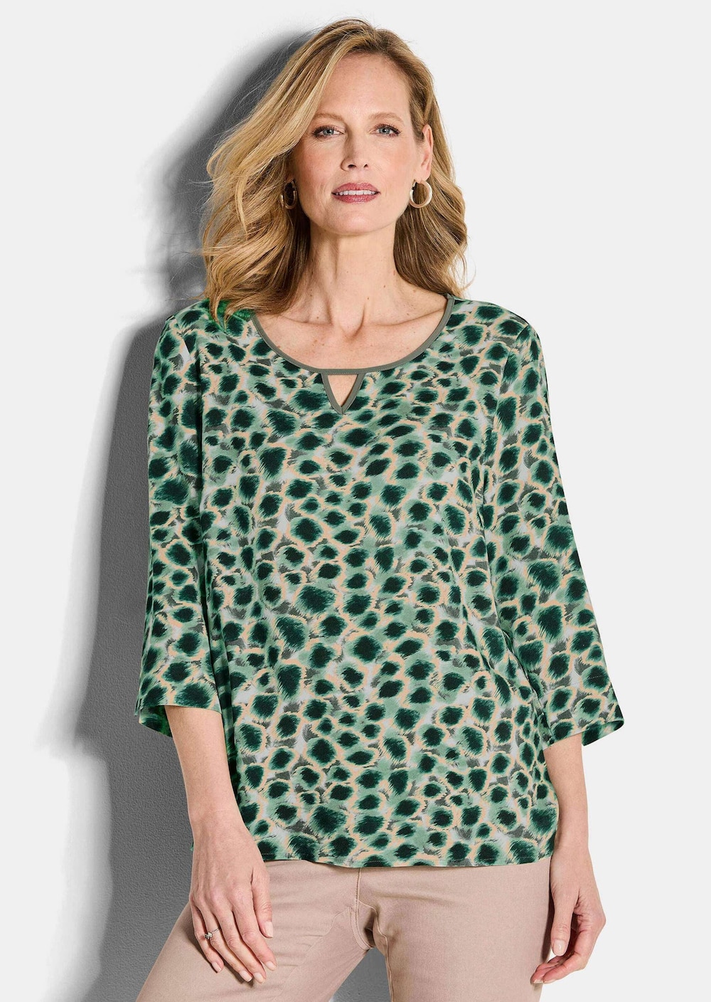 Elegante Viskosebluse mit Leo-Muster