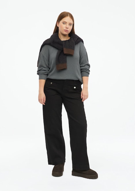 Pullover mit überschnittener Schulter