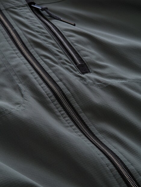 Blouson Jacke mit verstaubarer Kapuze