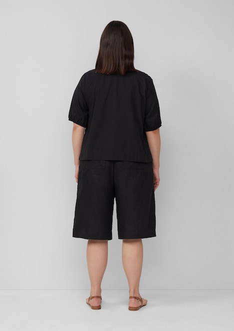 Baumwollbluse mit V-Ausschnitt und Puffärmeln