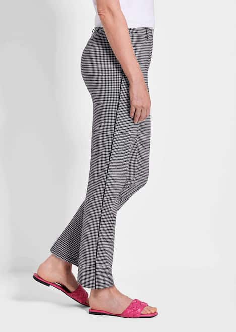 Lange Slim Fit Hose LOUISA in schwarz