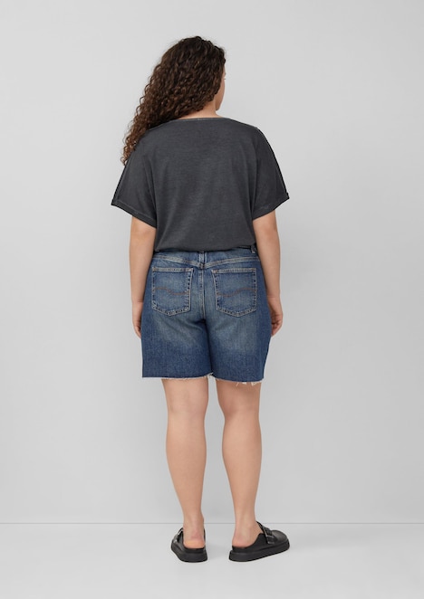 Jeans / High Rise / Mom Fit