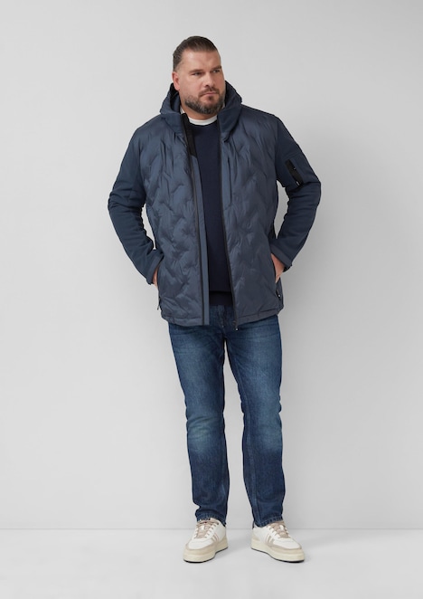 Hybrid-Jacke mit sportiven Details und Kapuze
