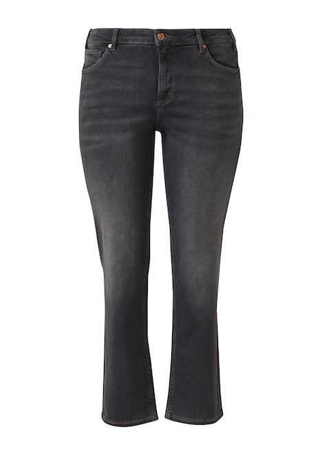 Jeans / Mid Rise / Straight Fit