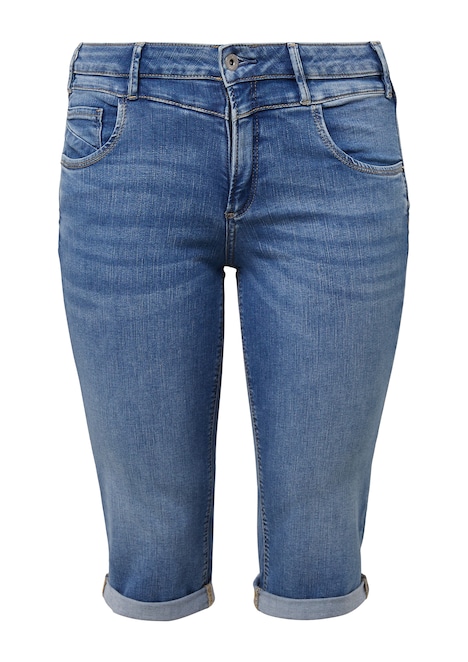 Jeans / Slim Fit / Mid Rise / Capri Length