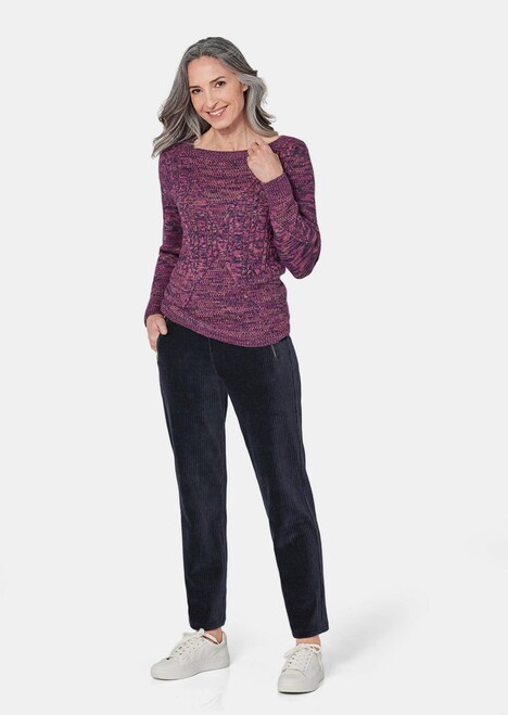 Gebreide trui met kabelpatroon