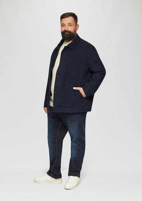 Jacke mit aufgesetzten Taschen im Fabricmix