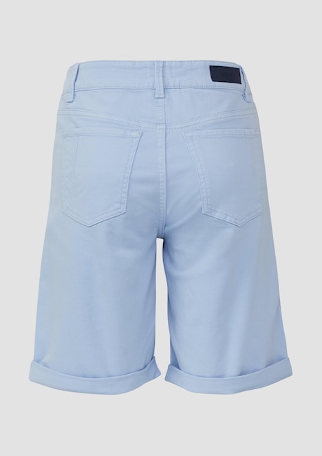 Bermuda Jeans / Mid Rise / Straight Fit