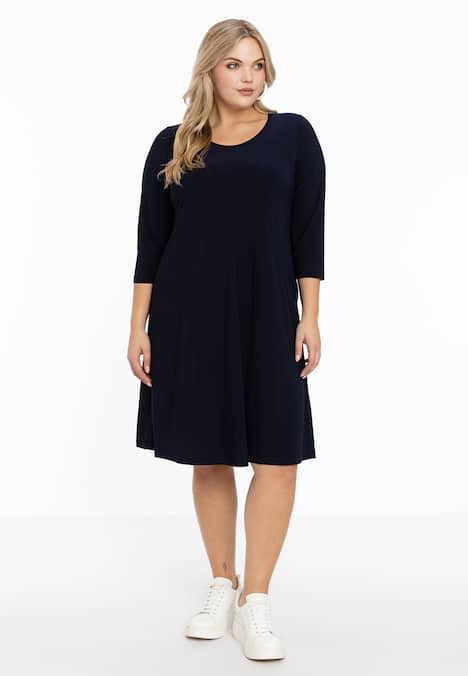 Kleid Dreiviertelarm