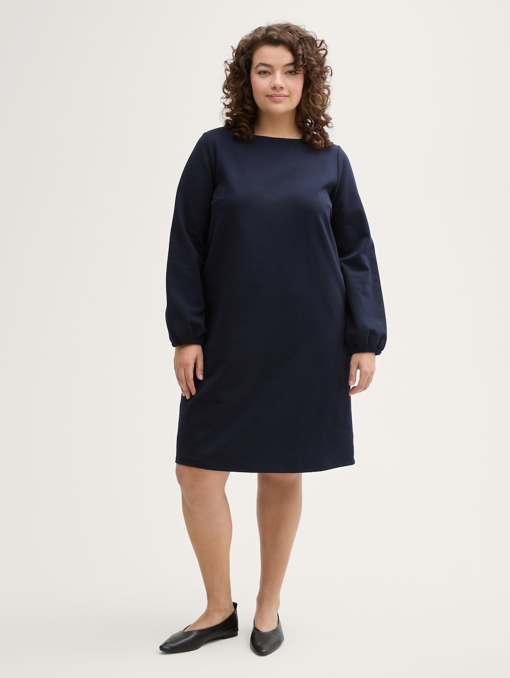 Kleid mit Struktur