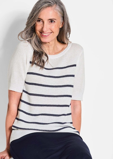 Maritimer Pullover mit U-Boot-Ausschnitt