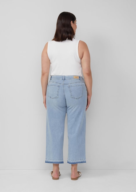 Cropped Jeans / Mid Rise / Straight Fit