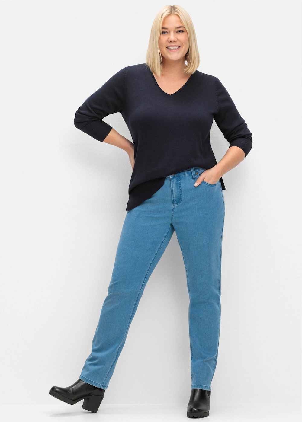 V-Ausschnitt-Pullover