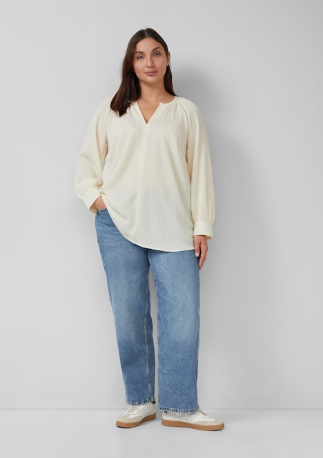 Elastische strukturierte Bluse mit weitem Arm