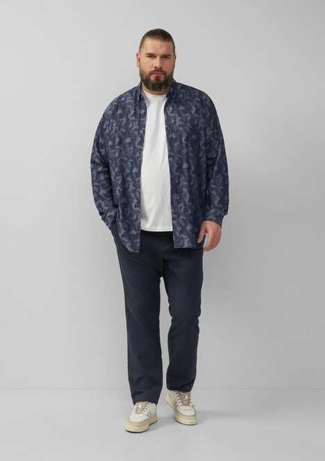 Regular Fit: Leichtes Jacquard-Hemd mit Button-Down-Kragen
