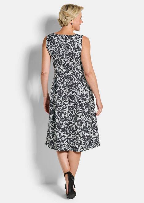 Elegantes Jerseykleid mit Faltenrock