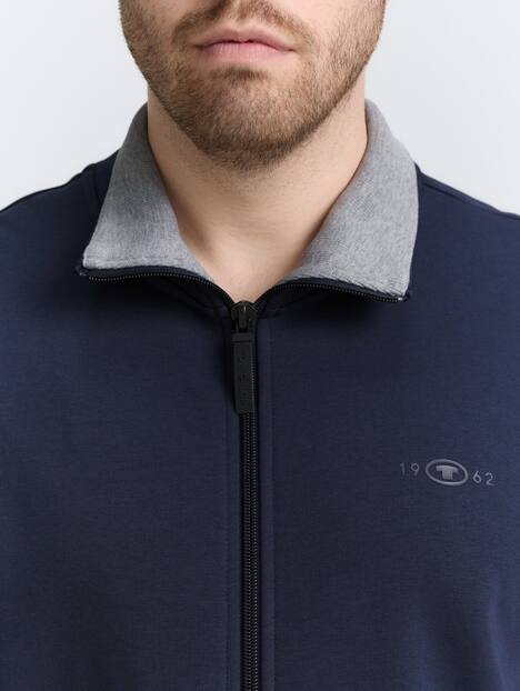 Sweatjacke mit Stehkragen