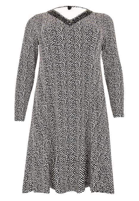 Kleid mit Strasssteinen