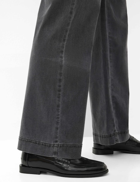 Style PAM FLARED  Jeans