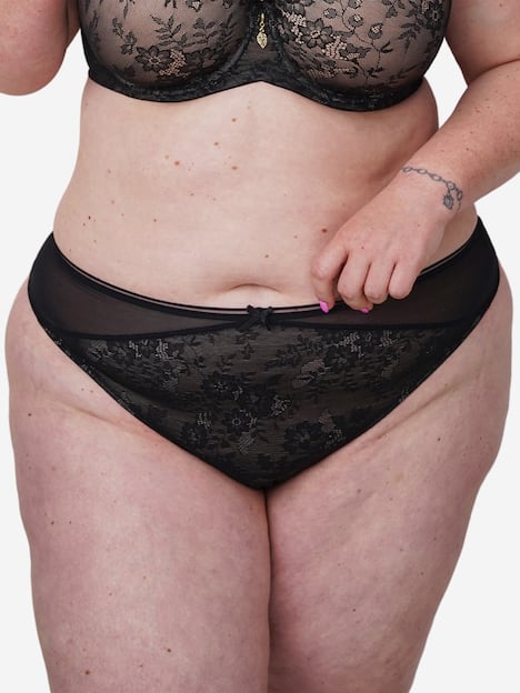 String True Lace