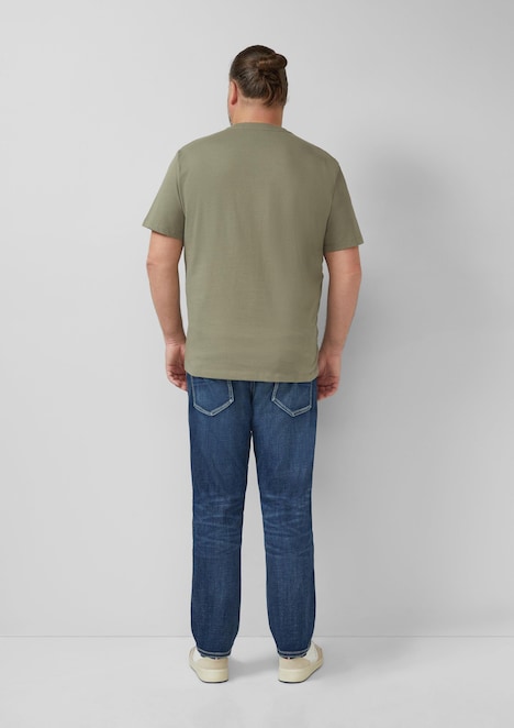 T-Shirt aus Heavy Jersey im Modern Fit mit College-Artwork