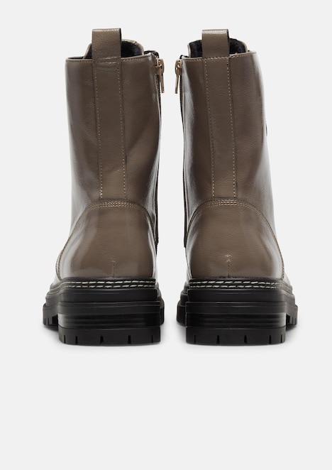 Stiefel in Leder-Optik mit Schnürung