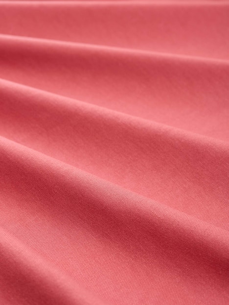 T-Shirt im Material-Mix