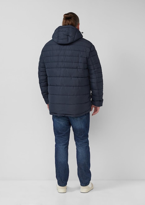 Sportive Puffer-Jacke mit abnehmbarer Kapuze