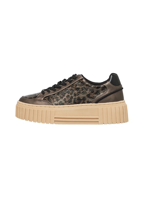 Sneaker mit Plateau-Sohle und Leo-Detail