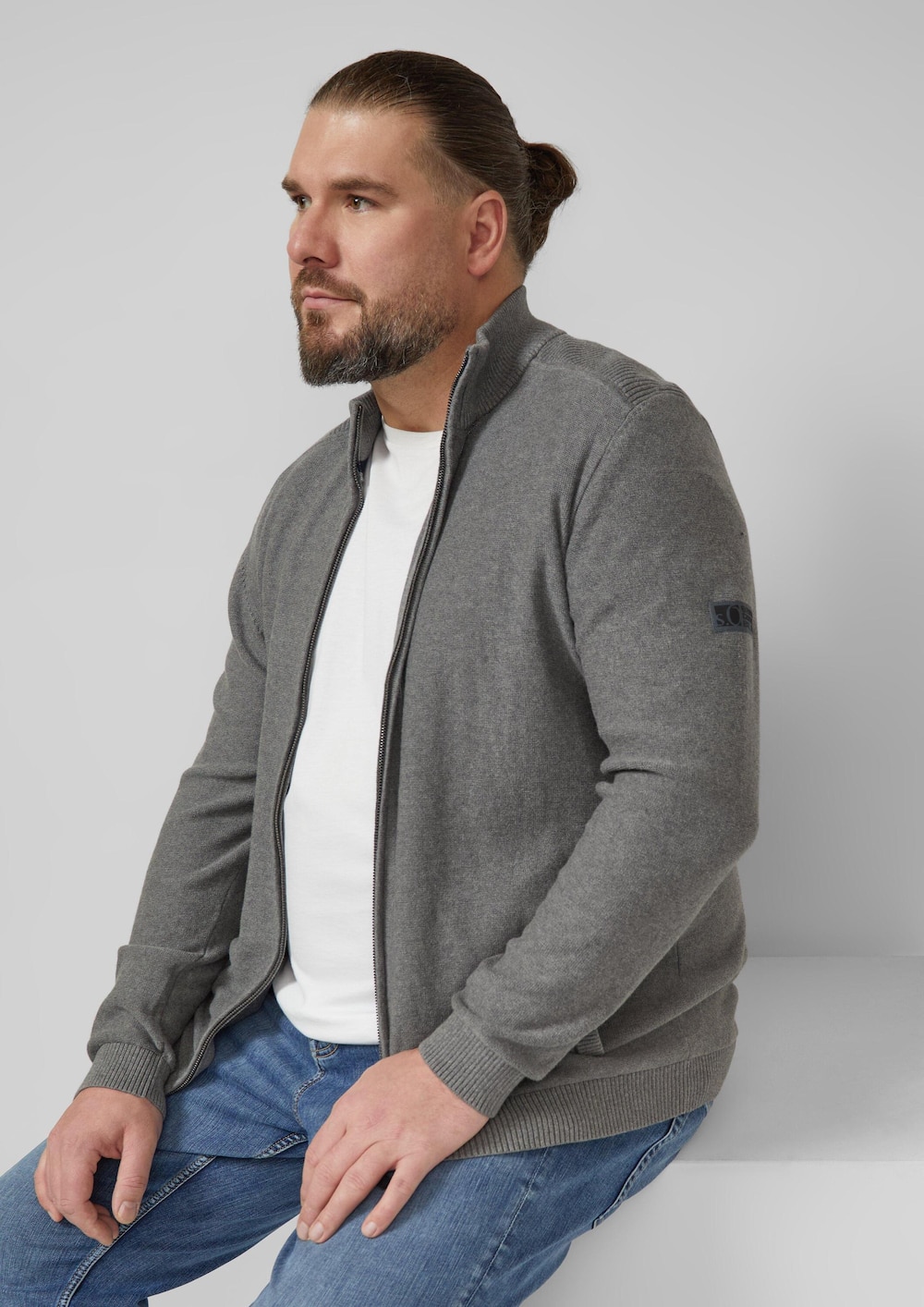 Strukturmix-Strickjacke aus Baumwolle mit Stehkragen