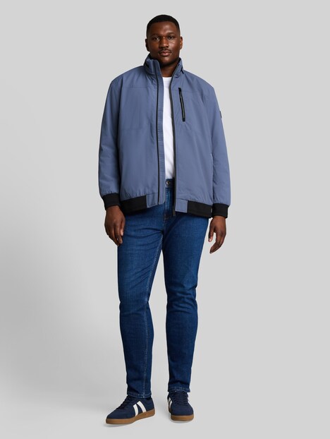 Blouson Jacke mit verstaubarer Kapuze
