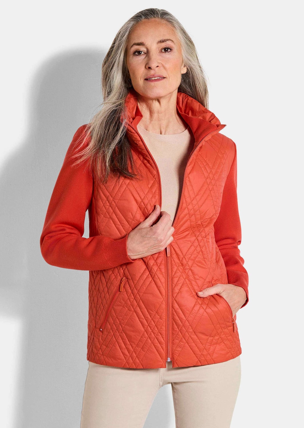 Übergangsjacke aus Strick und Stepp
