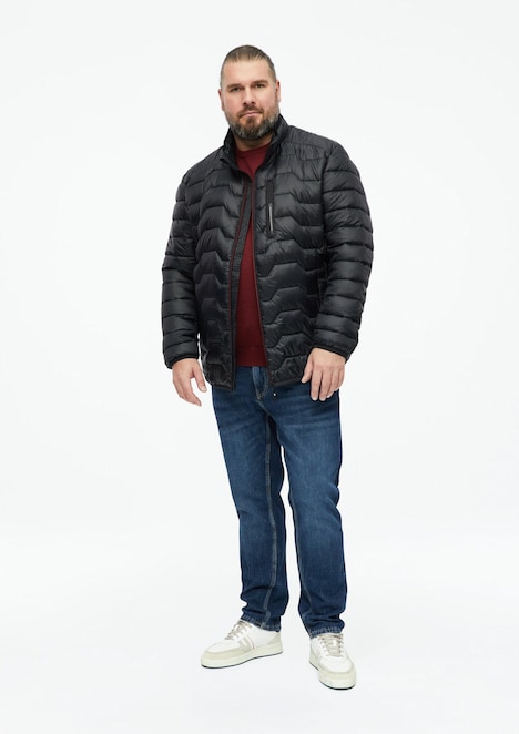 Leichte Steppjacke mit Kontrast-Details und Stehkragen