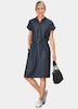 Modernes Tencel-Kleid mit Bindedetail